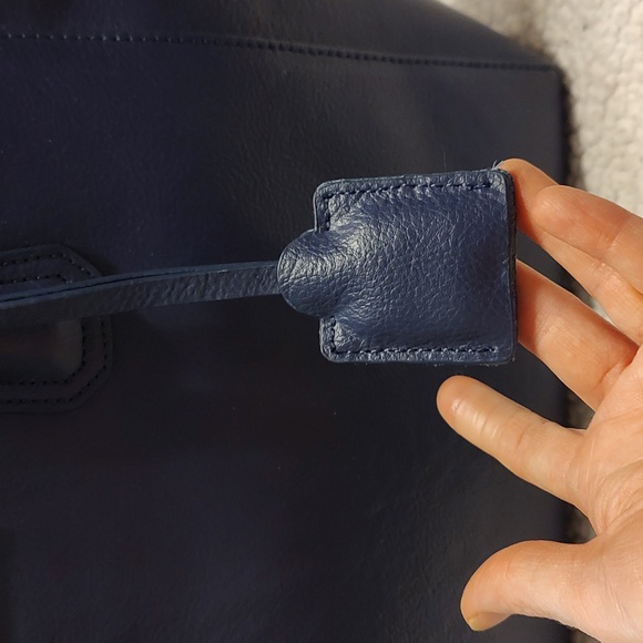 Joy & Iman dark blue leather tote bag. NWOT. - Picture 3 of 14